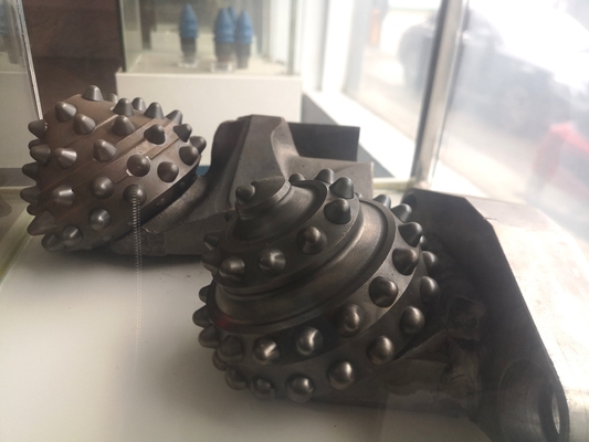 फैक्टरी मूल्य थोक ड्रिलिंग बिट्स शंकु Tci हार्ड रॉक ड्रिल Api मानक रोलर शंकु बिट कोर बैरल के लिए