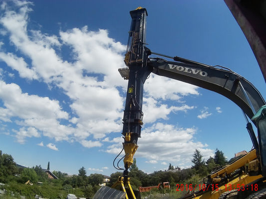 विभिन्न औद्योगिक आवश्यकताओं के लिए अनुकूलन योग्य 5460 मिमी न्यूनतम ऑपरेटिंग त्रिज्या क्लैमशेल टेलीस्कोपिक आर्म